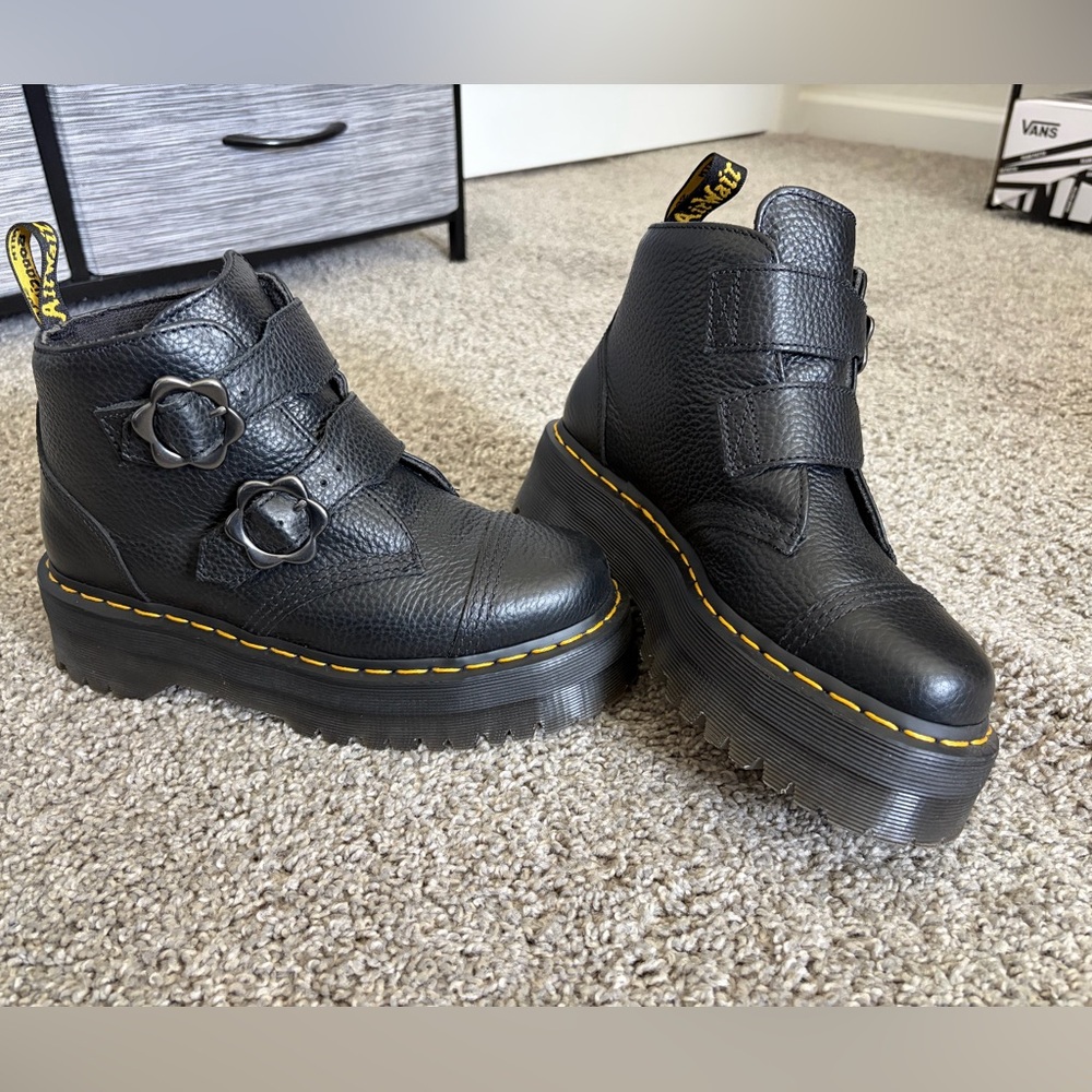 Dr. Martens DEVON FLOWER BUCKLE LEATHER PLATFORM BOOTS